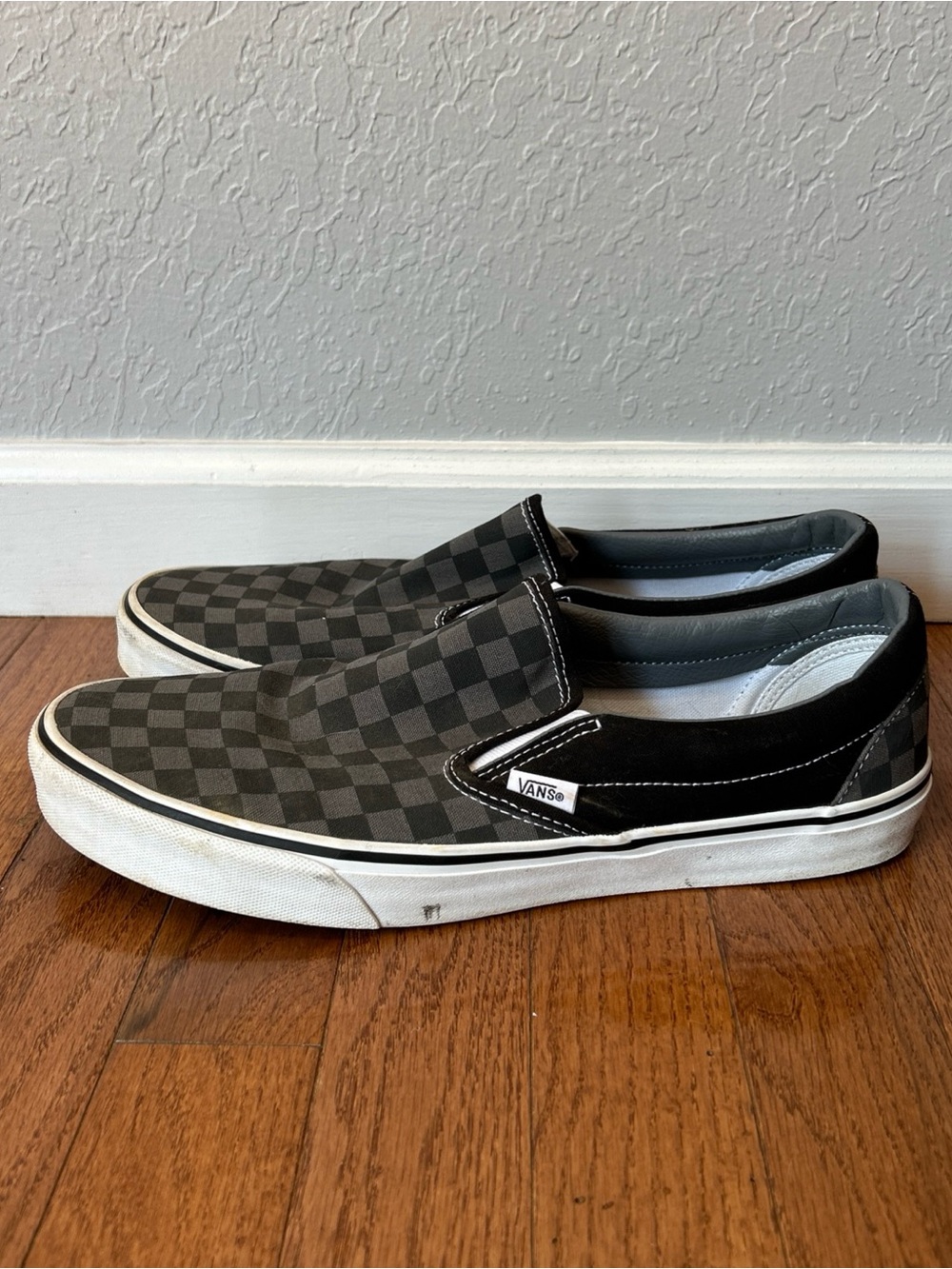 Vans Sneakers Slip On Skate Shoes Checkerboard Mens Size 11.5 Black Gray